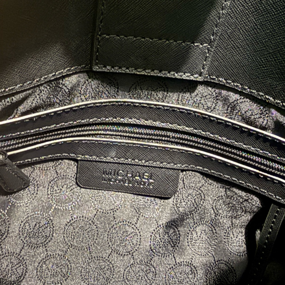 CLEARANCE: Michael Kors Medium Satchel W/ Tupac Small TShirt: TrustNobody Bundle - Picture 10 of 13